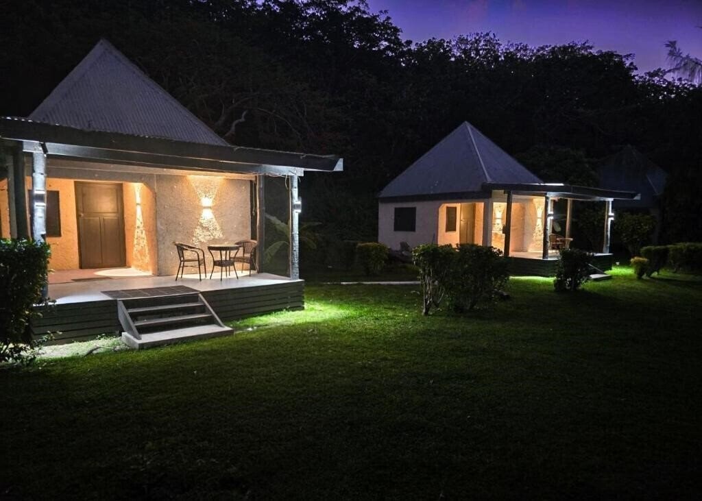 Отель Coral View Island Resort 2*