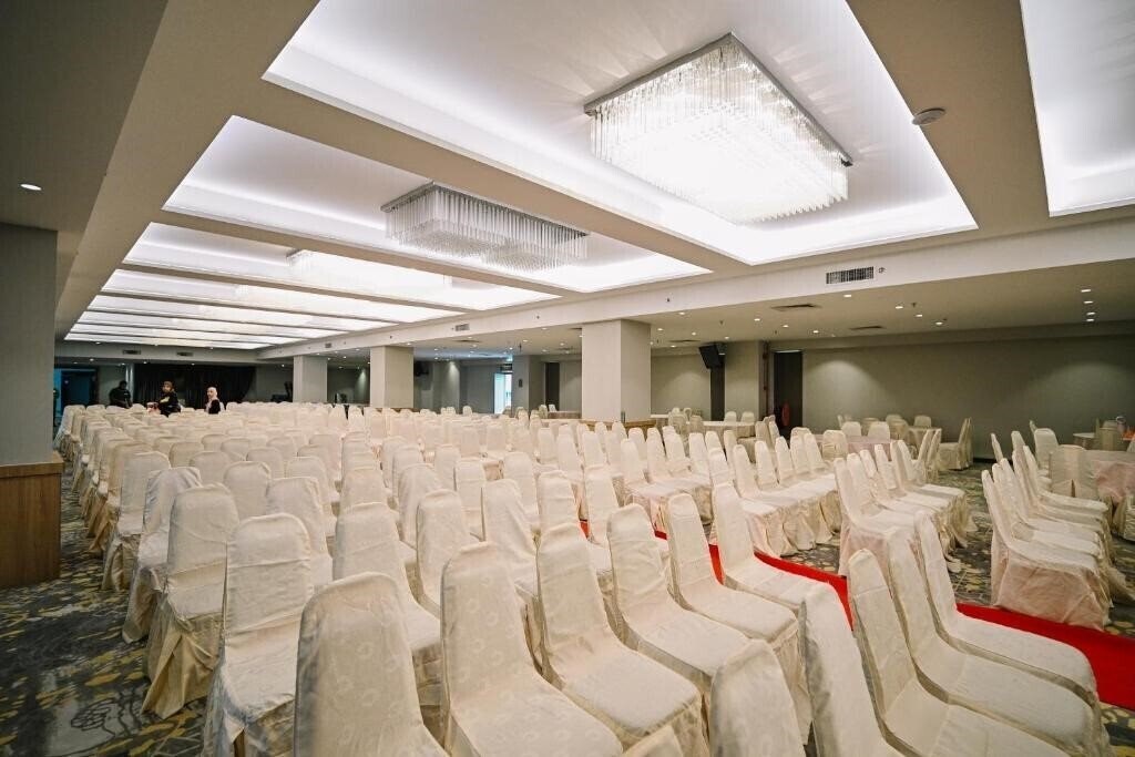 Изображение Kingston Hotel 15 @ Tower Regency 3*