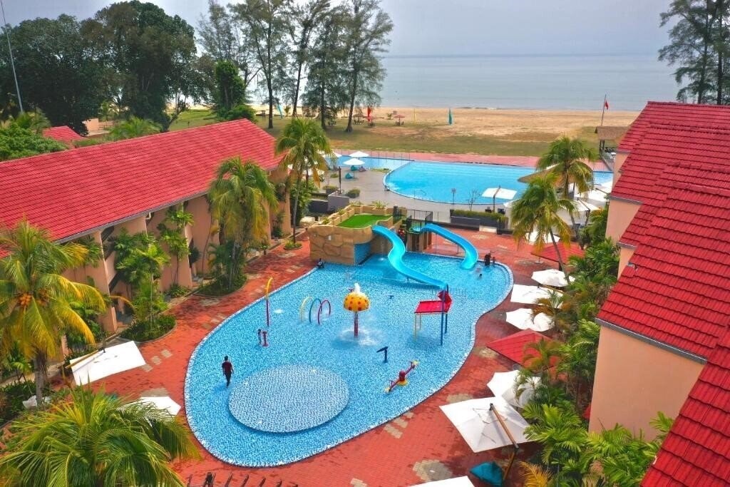 Готель Holiday Villa Beach Resort Cherating 4*