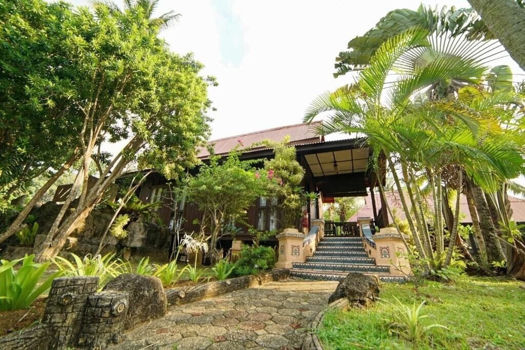 Готель ViVilla by Holiday Villa Cherating 4*