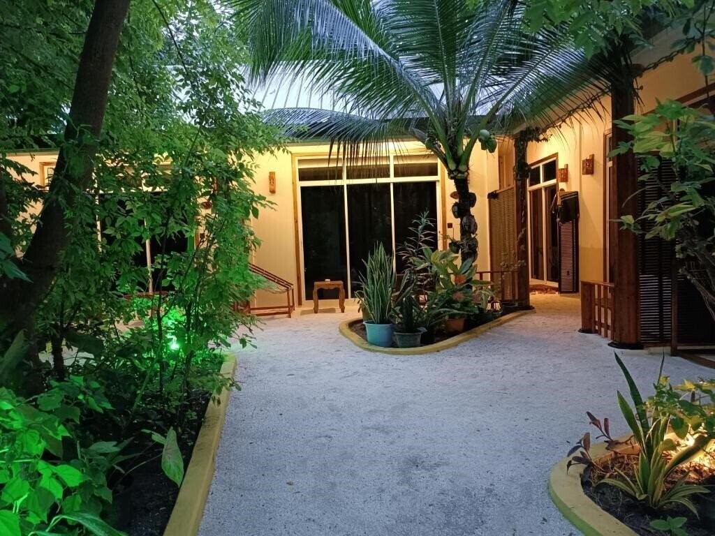 Готель Manta Dhangethi Guest House коттедж