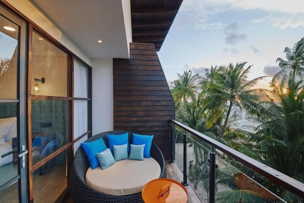 Картинка Beach Hotel Dhigurah Guest House 4*