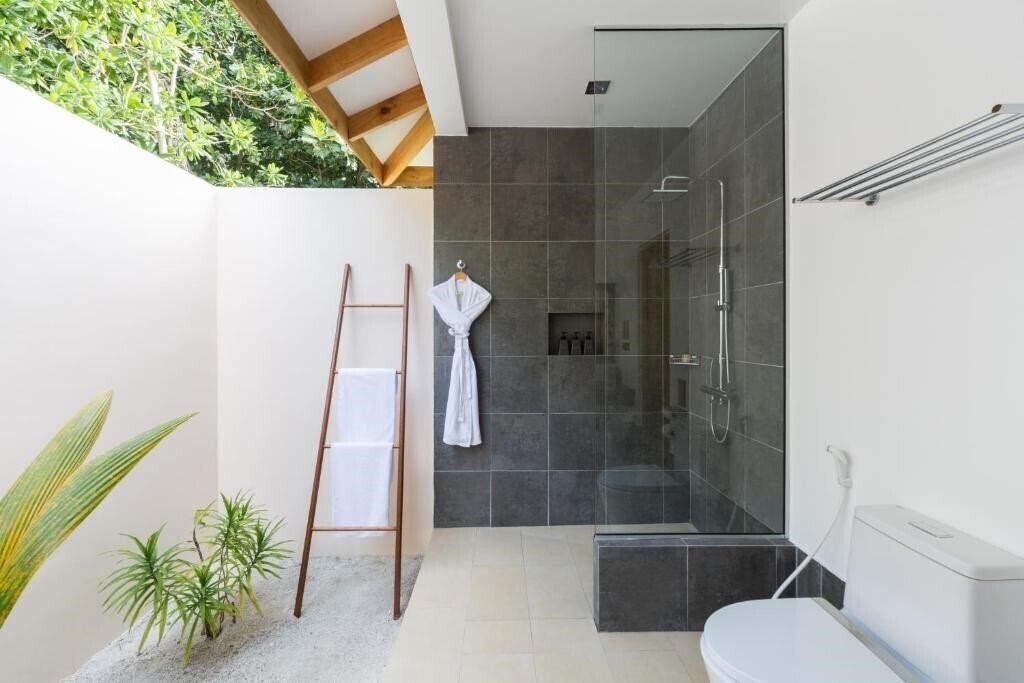 Фотография Vilamendhoo Island Resort 4*