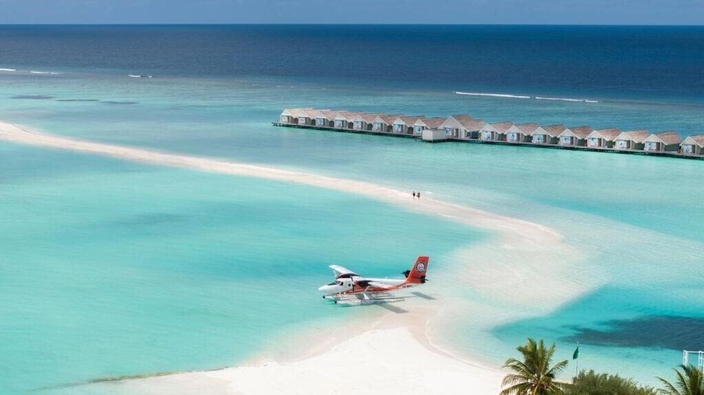 Готель Lux South Ari Atoll 5*
