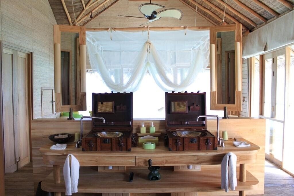 Фотографія Six Senses Laamu 5*