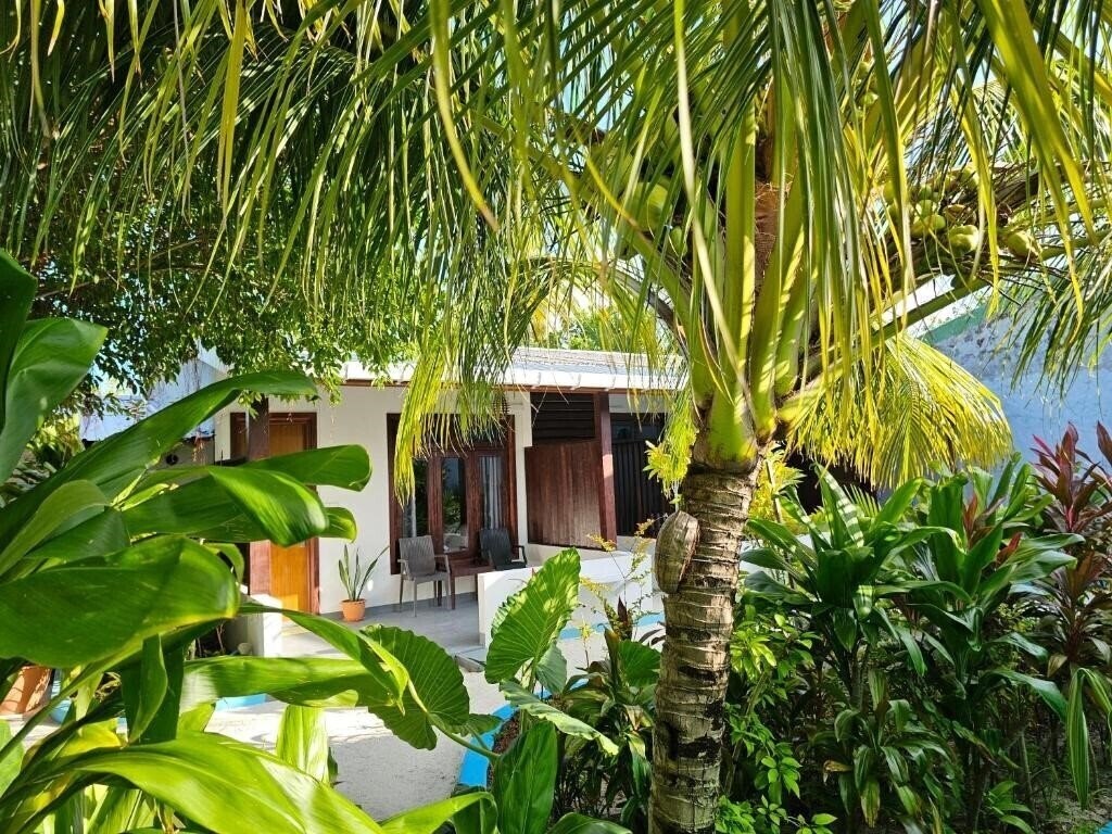 Готель Garden Rooms by Lagoon View 3*