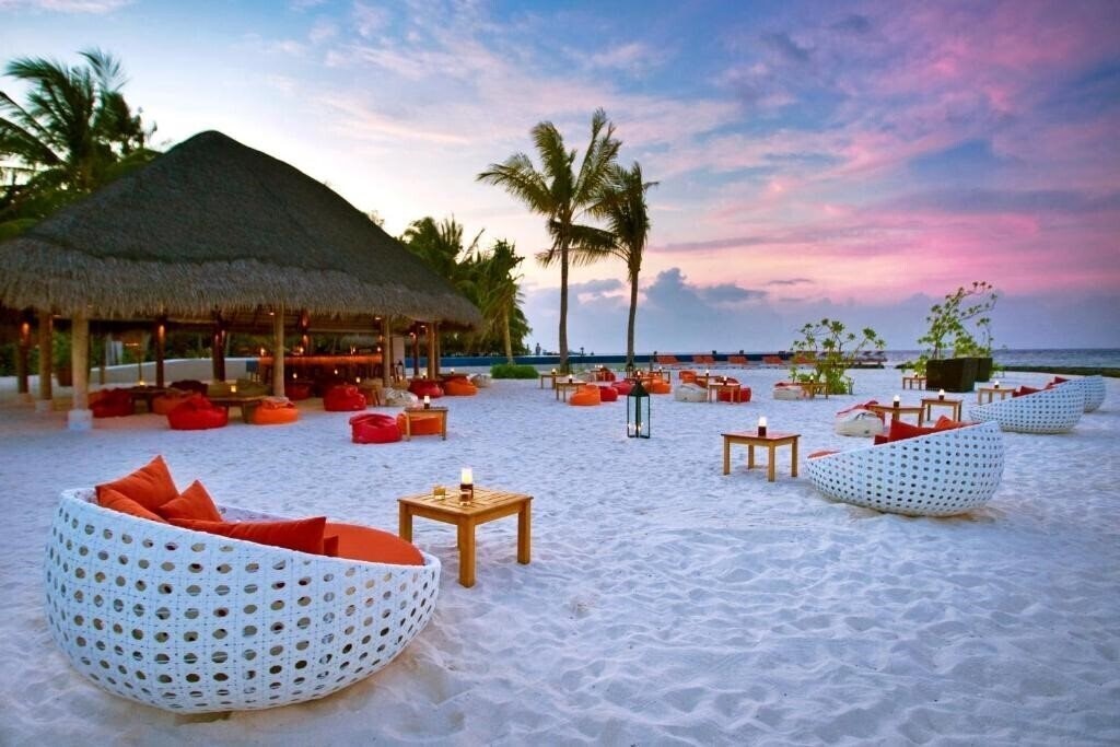 Картинка Kuramathi Island Resort 4*