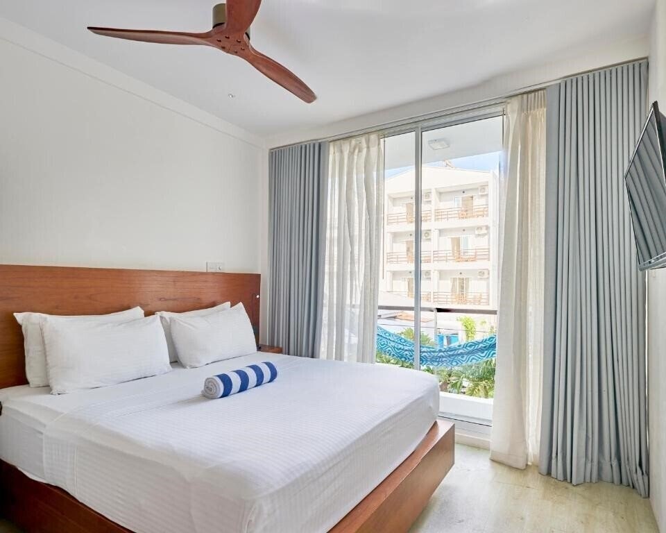 Фотографія Bliss Dhigurah 3*