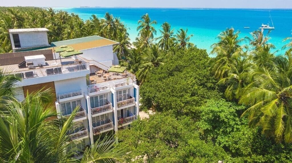 Отель Dhiguveli Maldives 3*