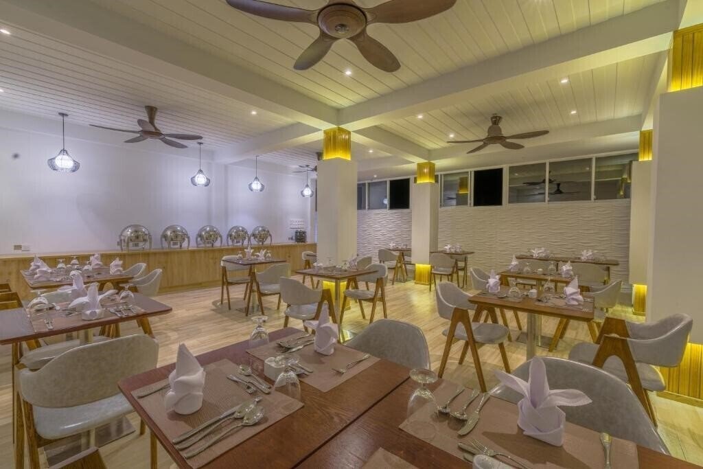Изображение Dhiguveli Maldives 3*