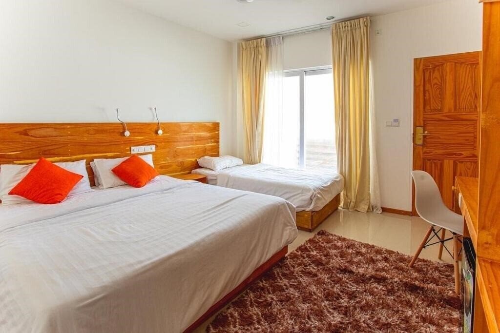 Фото Alaika Maafushi Guest House гостиный двор