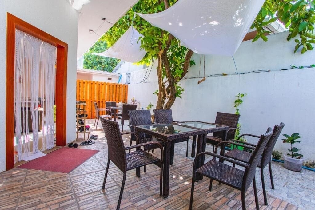 Фотографія Alaika Maafushi Guest House гостиный двор