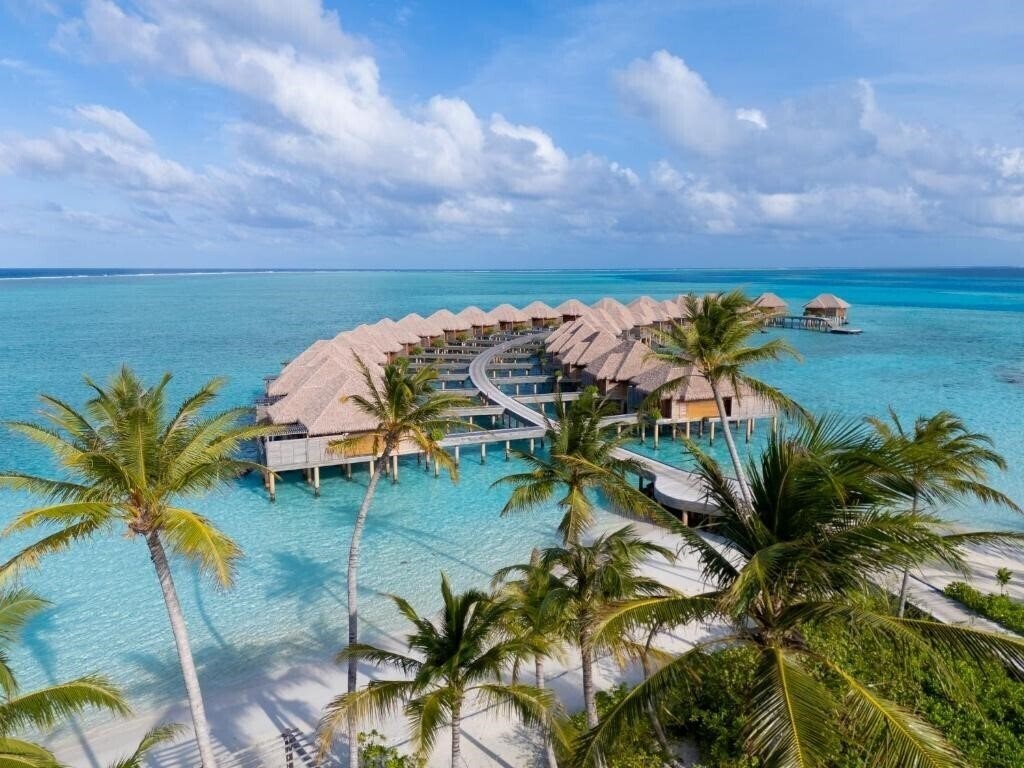 Готель Barcelo Whale Lagoon Maldives 5*