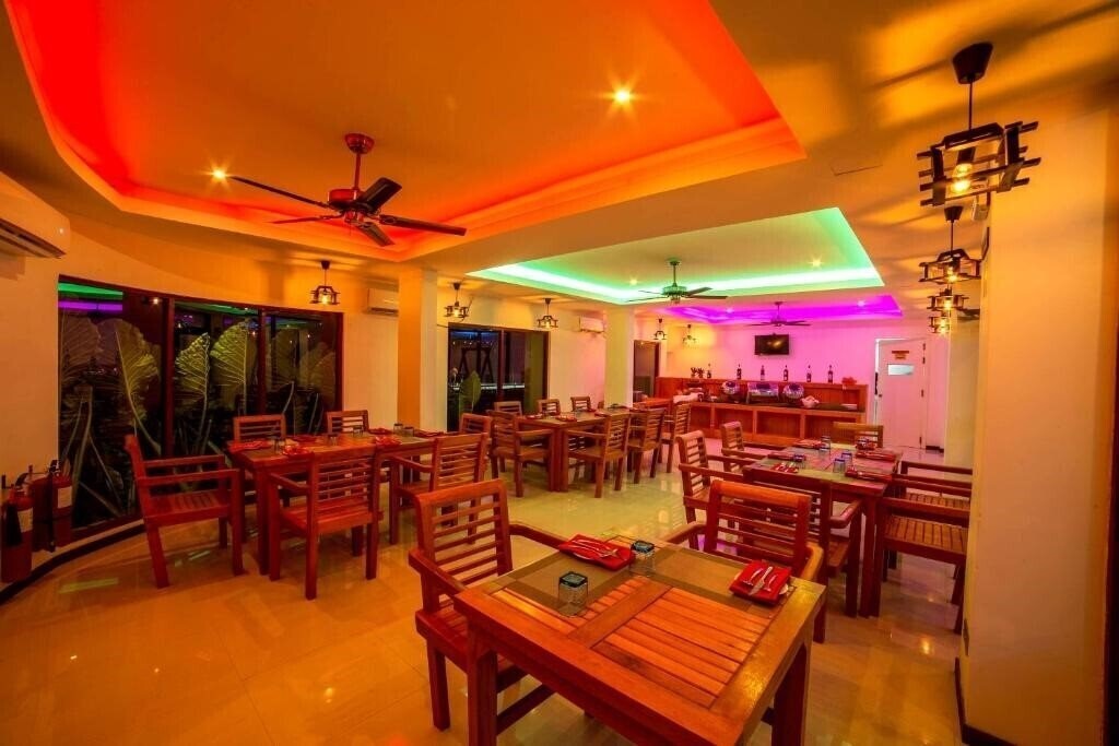 Картинка Dhiguveli Breeze Guest House 3*
