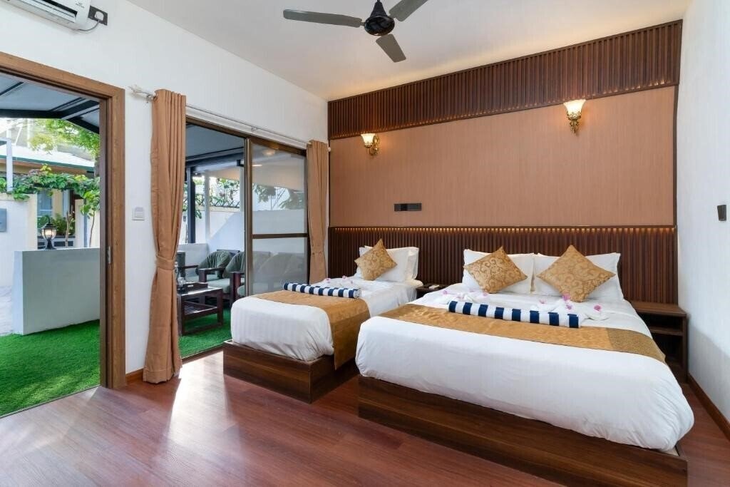 Готель Ganduvaru Hotels at Ukulhas 3*