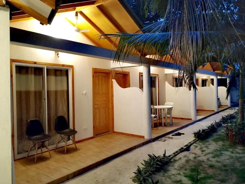 Фотографія Thoddoo Sun Sky Inn 3*