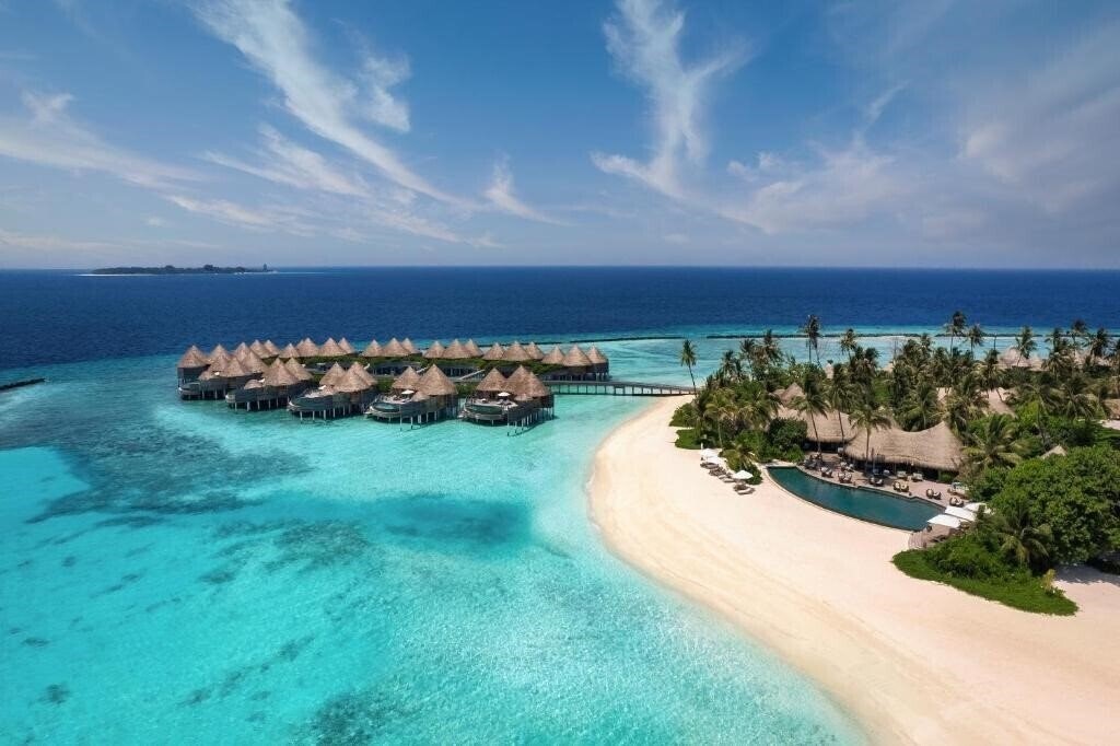Отель The Nautilus Maldives 5*