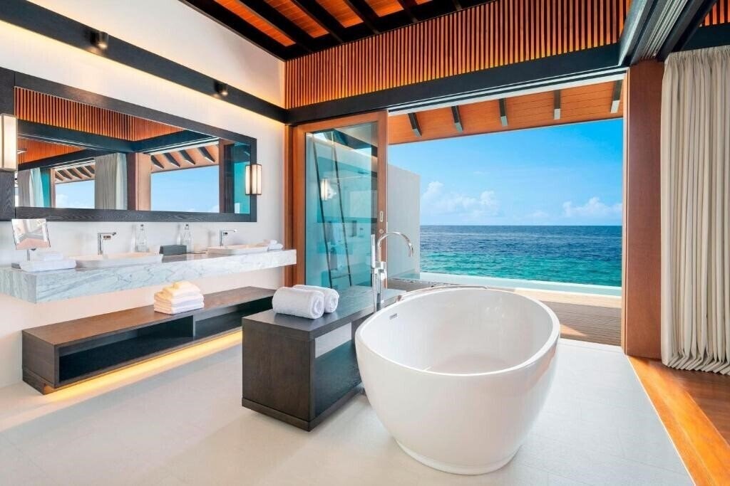 Фотография The Westin Maldives Miriandhoo Resort 5*