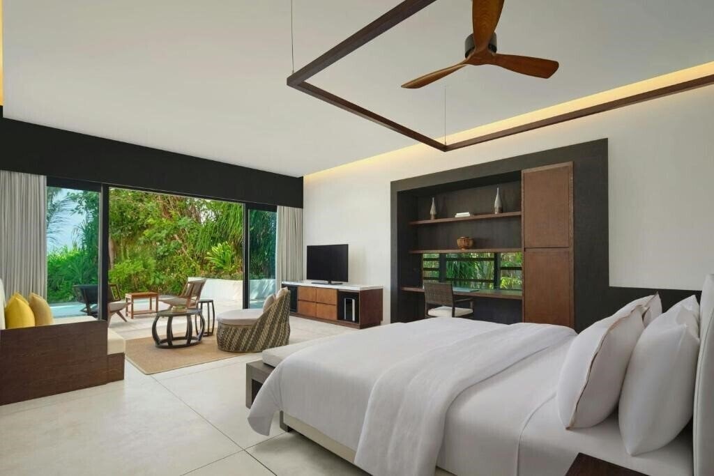 Изображение The Westin Maldives Miriandhoo Resort 5*
