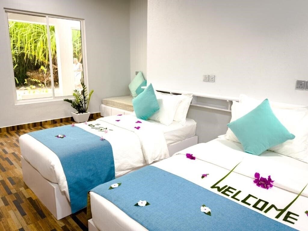 Зображення Island Luxury Dive Hotel Fulhadhoo 3*