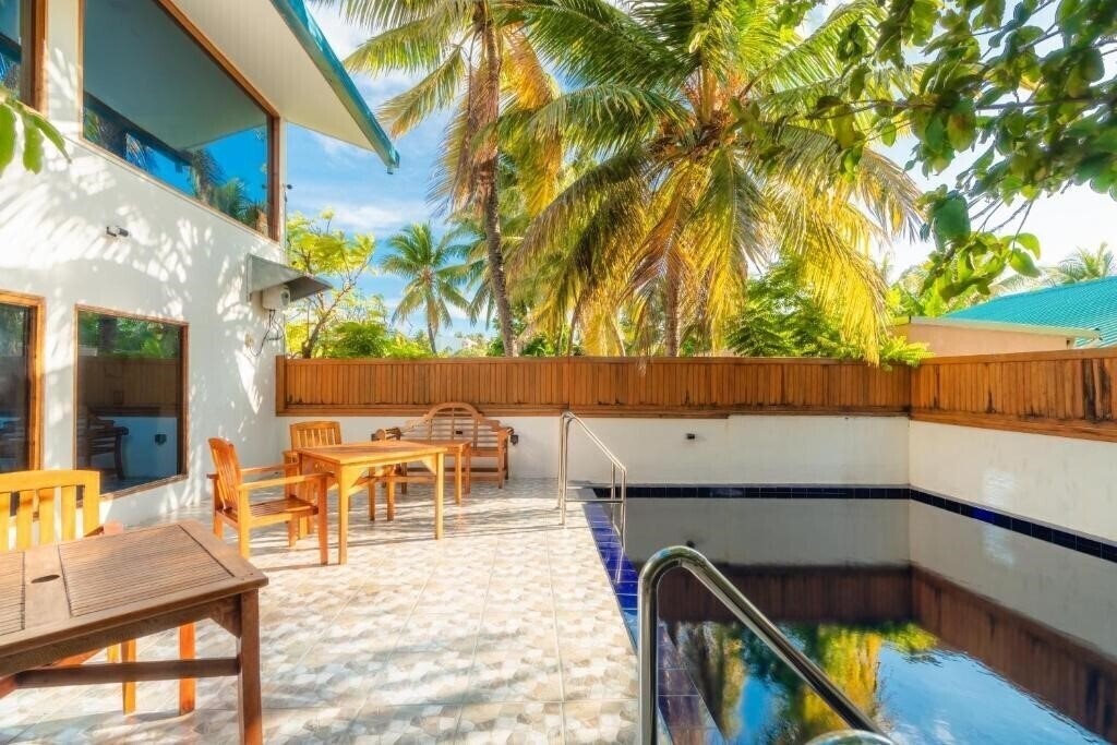 Отель Biosphere by Hawks Hotels 3*