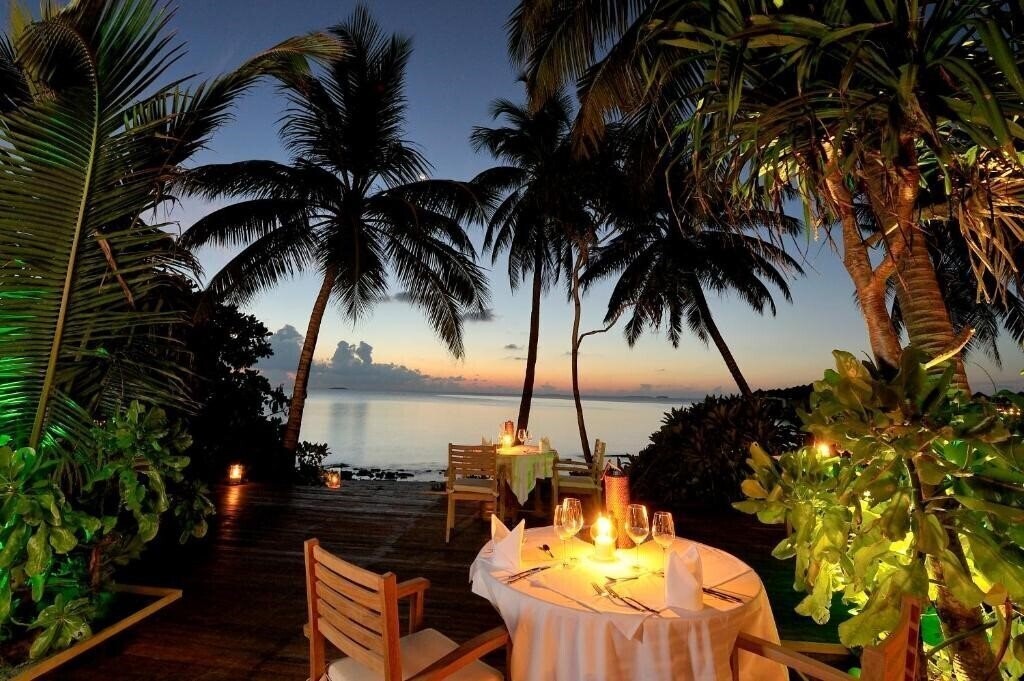 Фотографія Robinson Maldives 4*