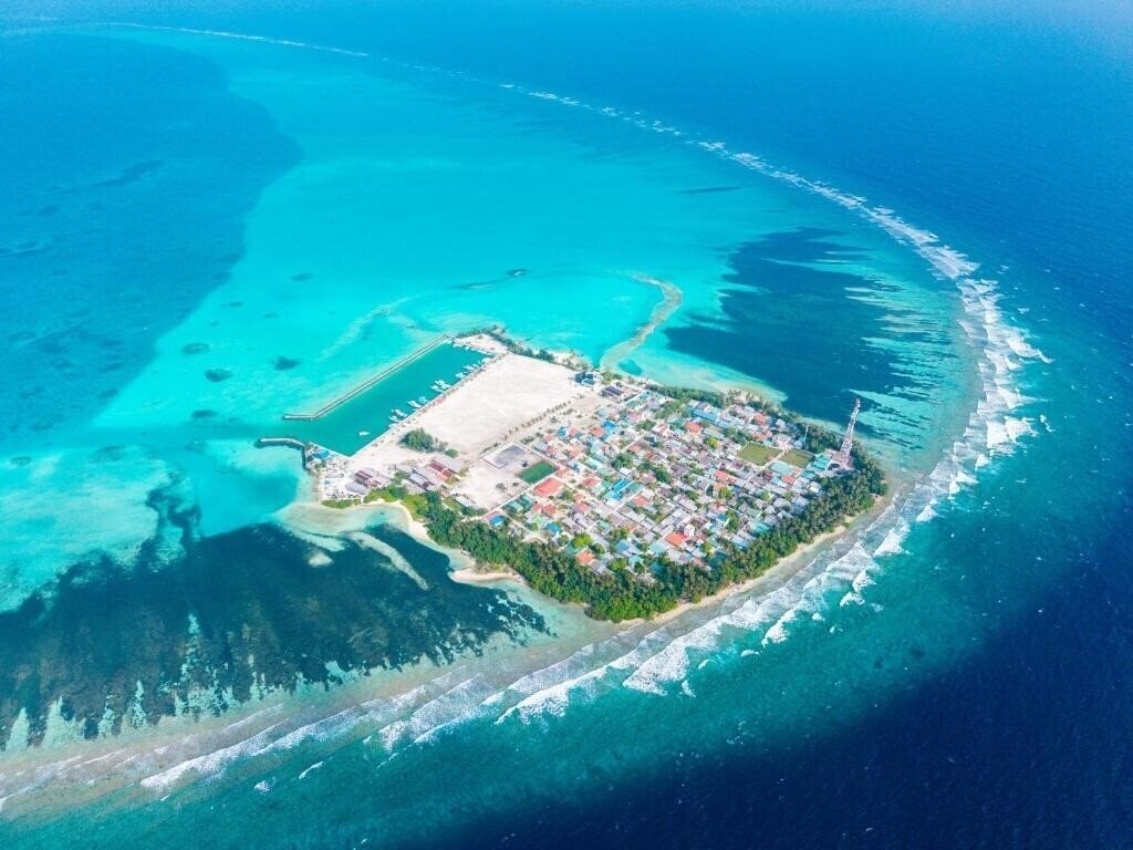 Готель Pavona Maldives 3*