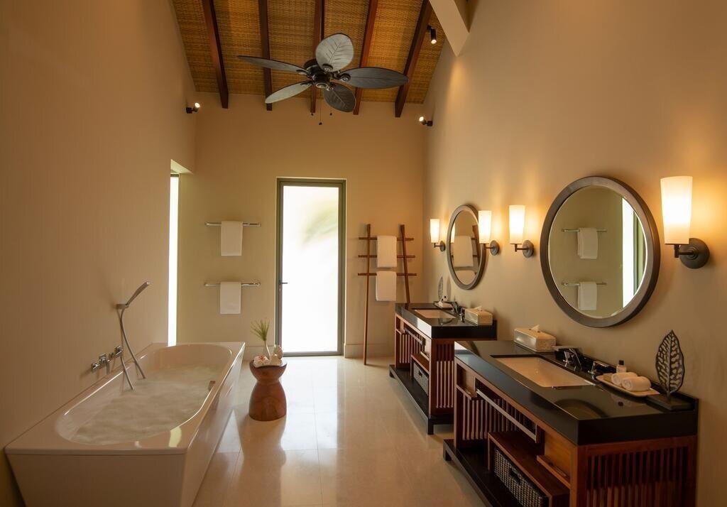 Фотографія The Residence Maldives At Dhigurah 5*