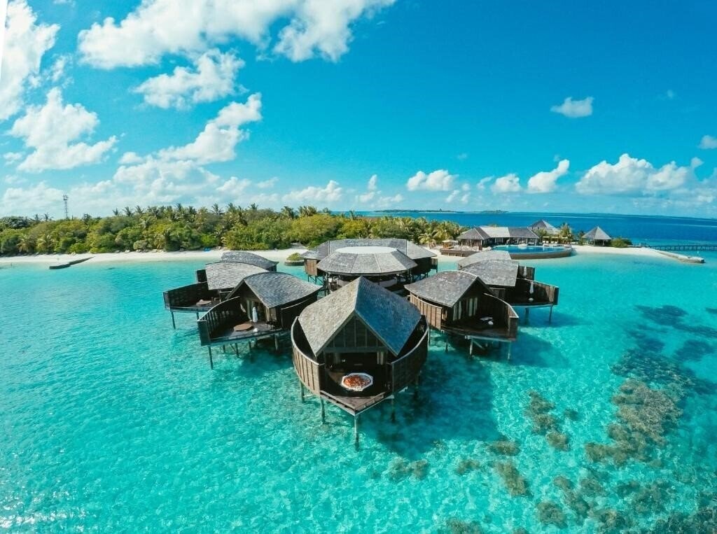 Фотография Lily Beach Island Resort 4*