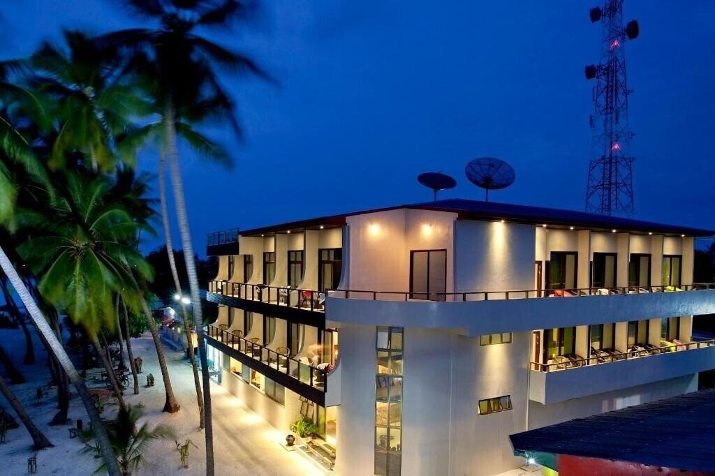 Фотографія Kaani Palm Beach Guest House 1*