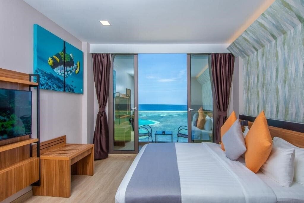 Фото Triton Prestige Seaview and Spa 4*