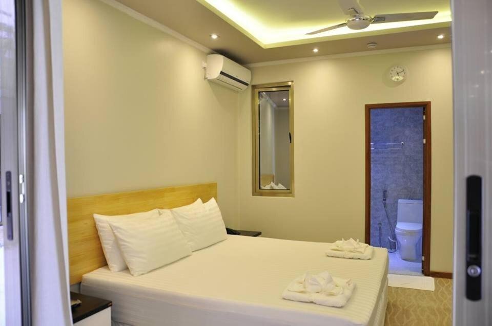 Фотографія White Sand Lodge Guest House 1*