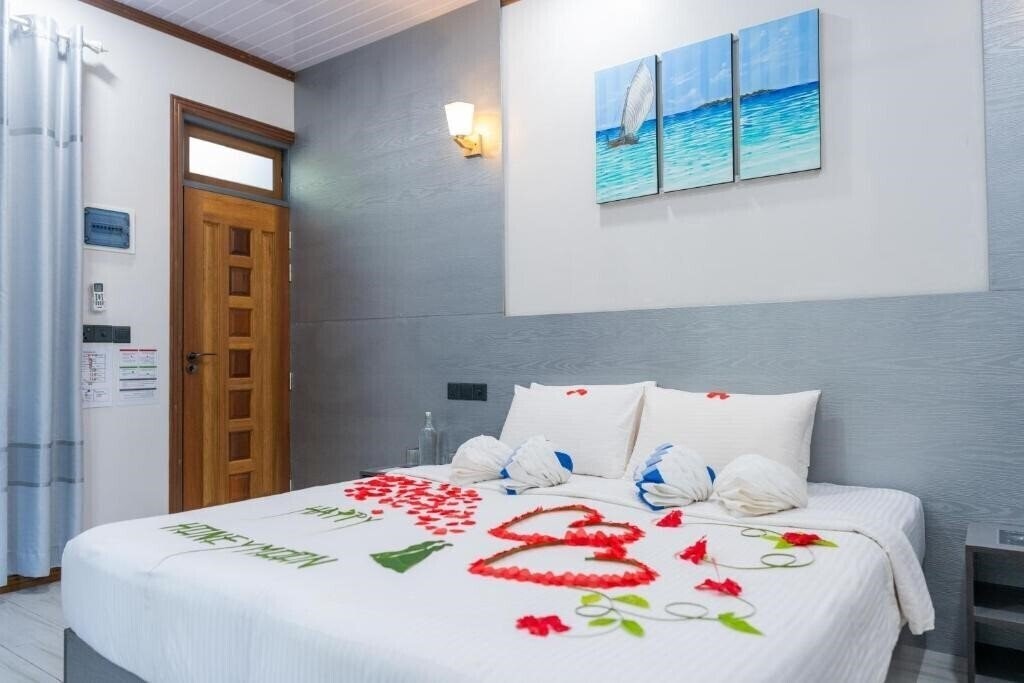Отель Hitha Maldives Guest House 3*