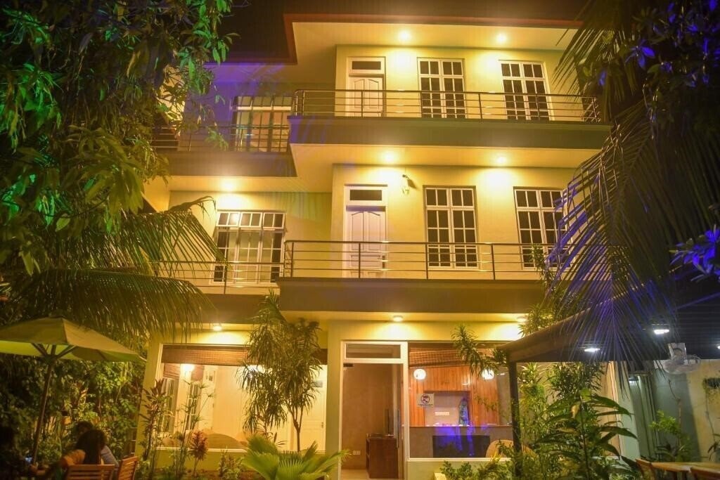 Готель La Cabana Maldives Guest House 3*