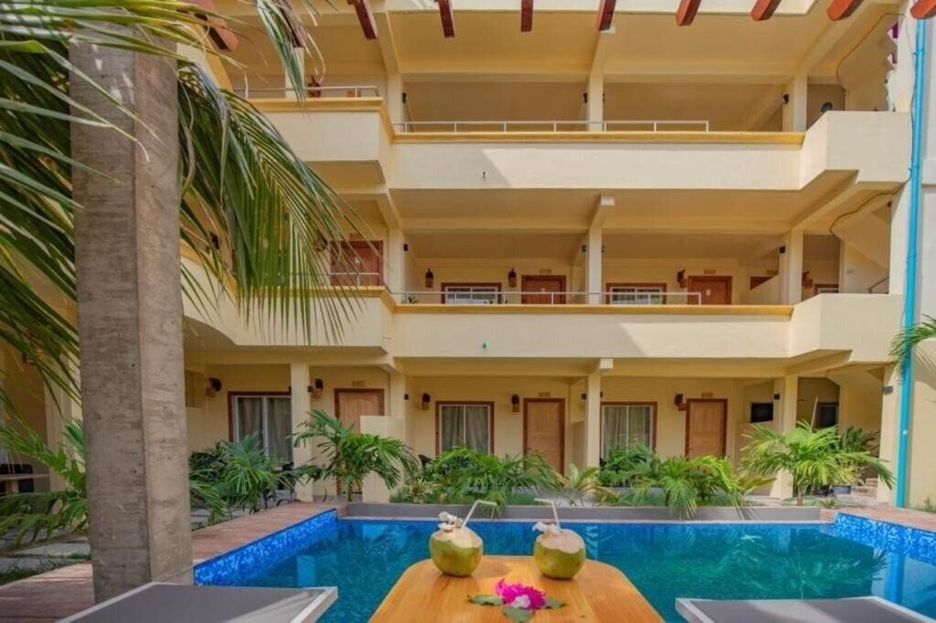 Готель Sorenzo Maldives 3*