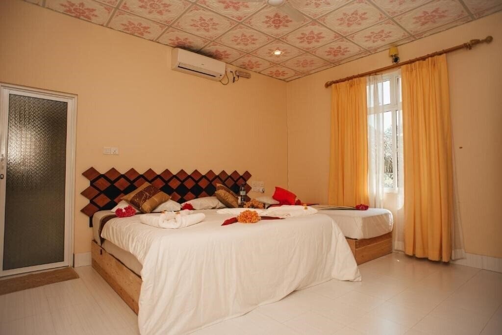Фото Summer Vibes Beach Front 3*