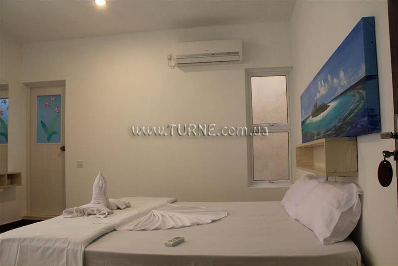Готель Maafushi Inn 2*
