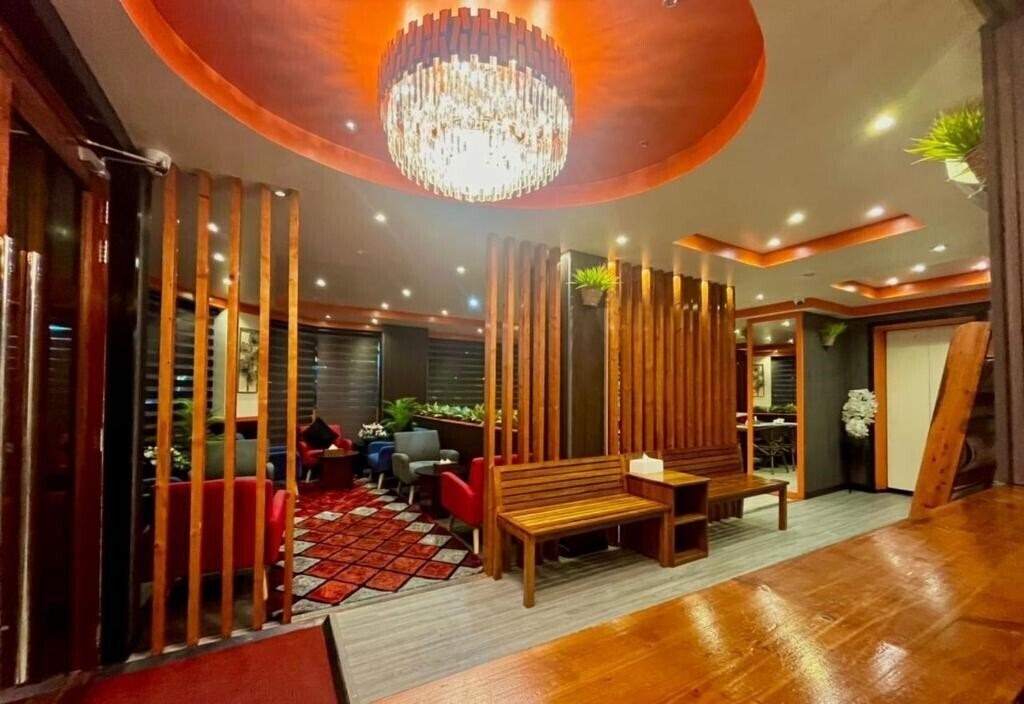 Готель Beehive Nalahiya 4*