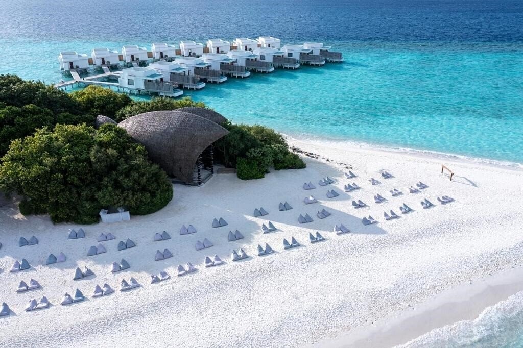 Готель Dhigali Maldives 5*