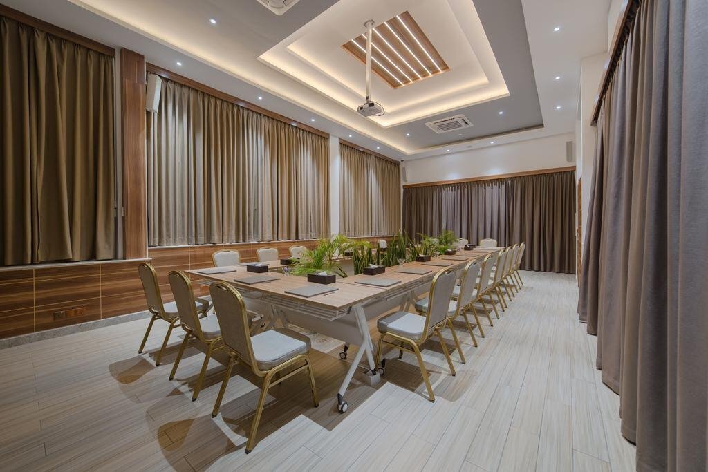 Фото Hotel Ocean Grand At Hulhumale (Guest House) 4*