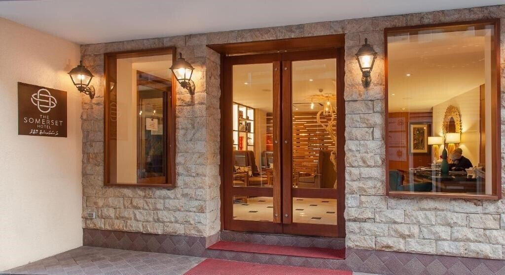 Готель The Somerset Hotel 4*