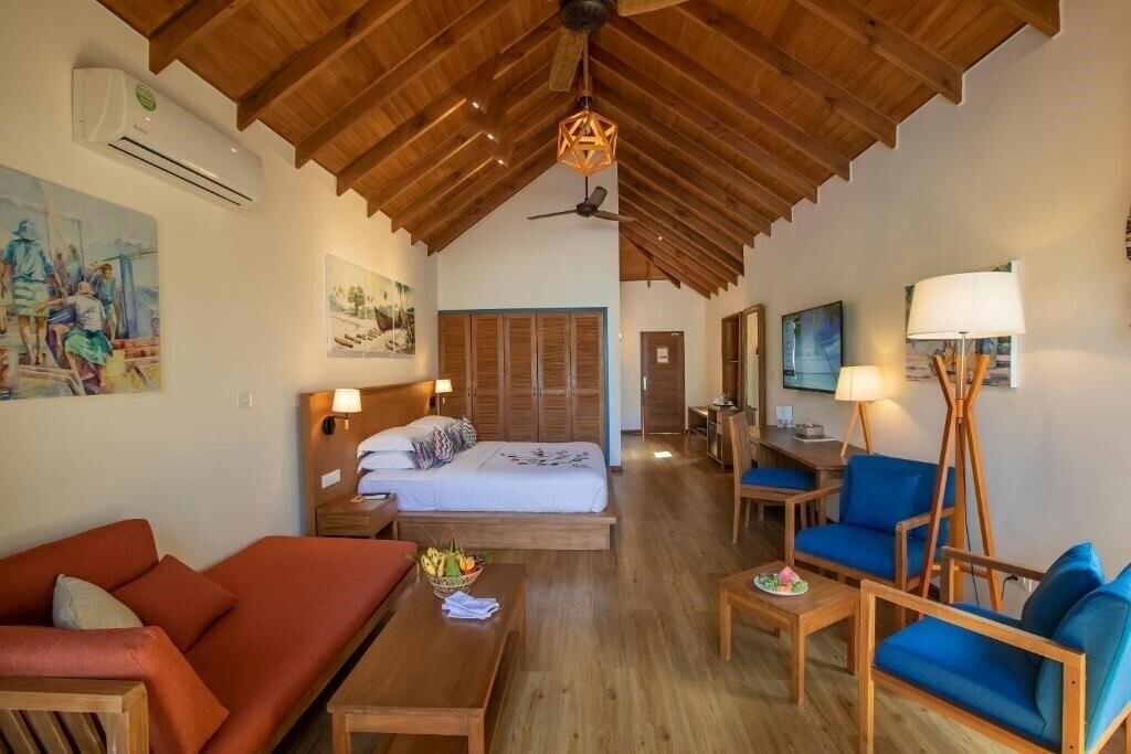 Фото Reethi Faru Resort 4*