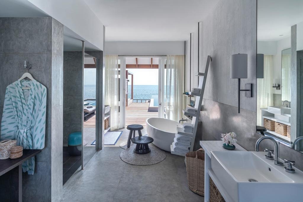 Фотографія Four Seasons Explorer 5*