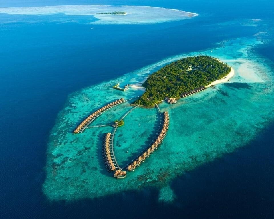 Готель Ayada Maldives 5*