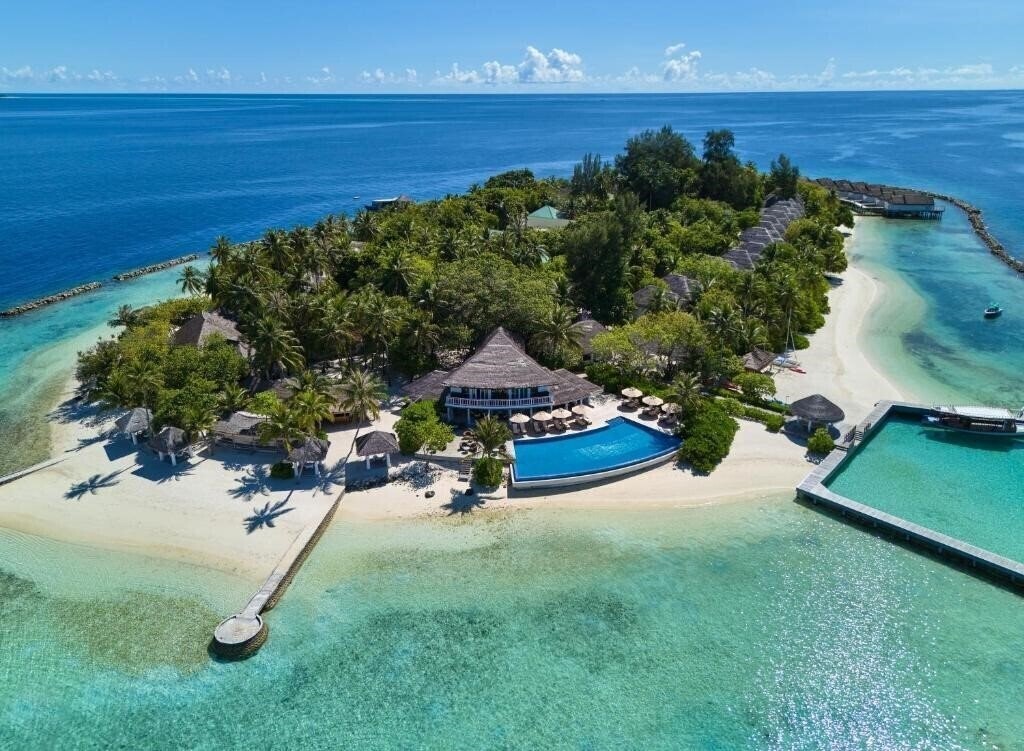 Готель NH Maldives Kuda Rah Resort 5*