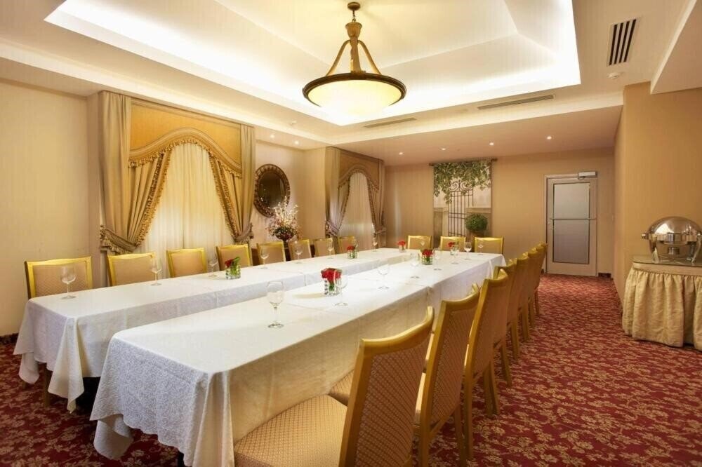 Готель Robinson Club Noonu 4*