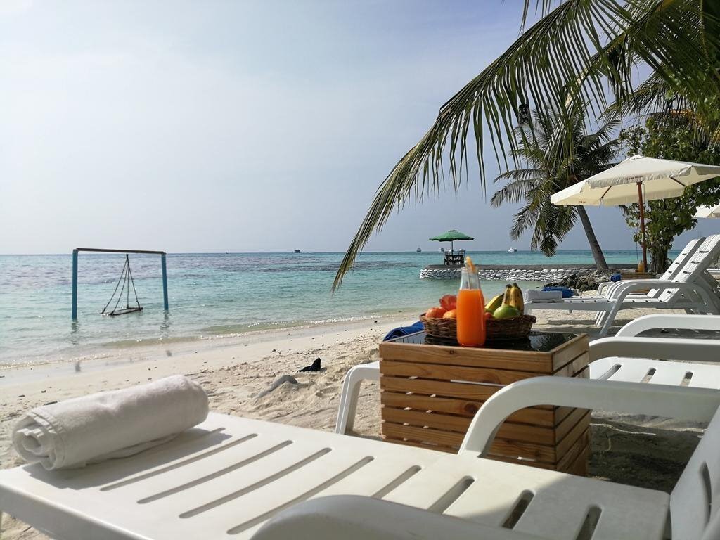 Фотографія Crown Beach Hotel Maldives 4*