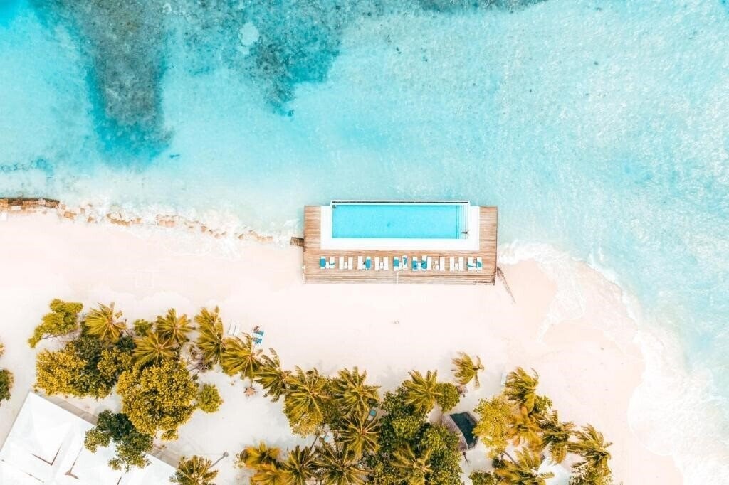 Готель Sandies Bathala 4*