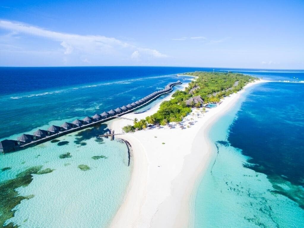 Отель Kuredu Island Resort 4*