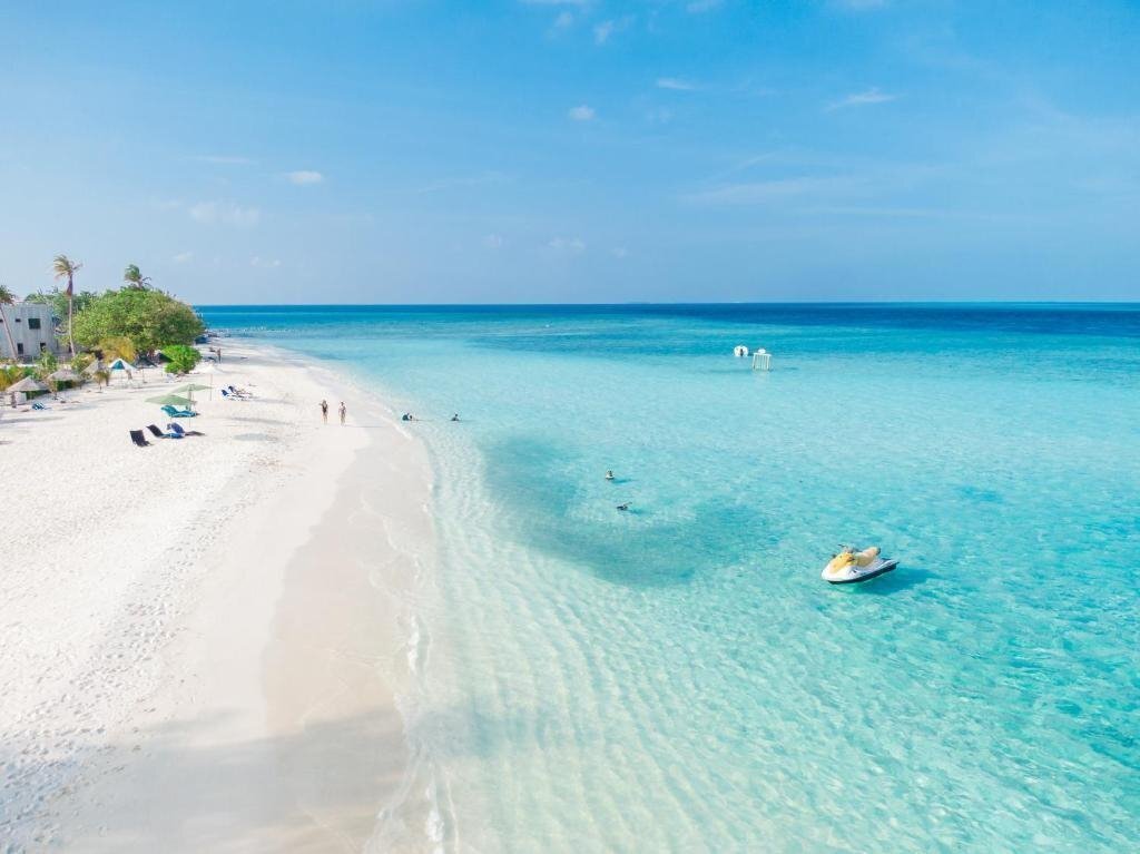 Готель Ayala Oceanview Maldives 4*